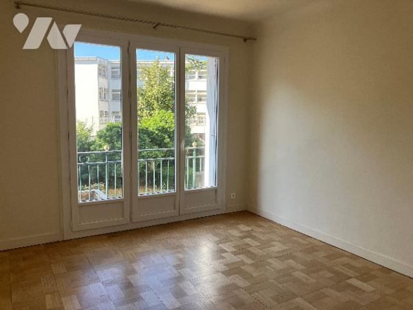 T3 traversant lumineux – 97 m² – Nantes Guist’hau – Balcons, cave et parking
