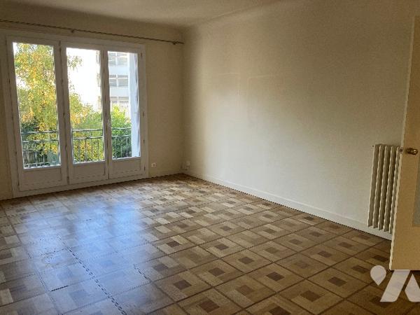 T3 traversant lumineux – 97 m² – Nantes Guist’hau – Balcons, cave et parking