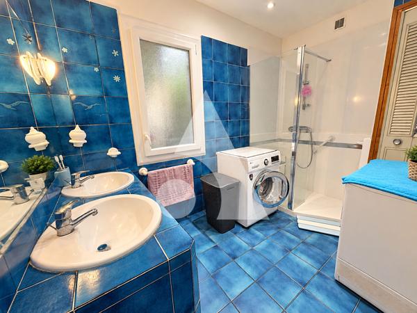 Villa 7 pièces 213.32 m2