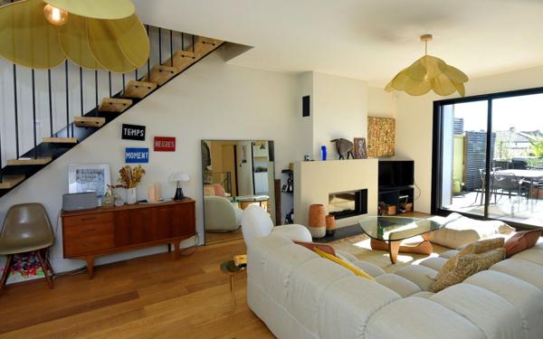 Maison à vendre    7 pièces • 207 m2 La Rochelle