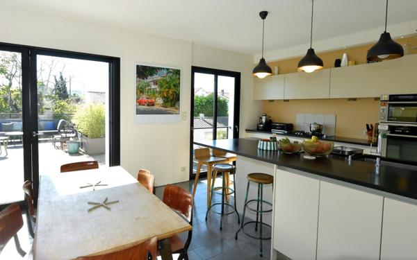 Maison à vendre    7 pièces • 207 m2 La Rochelle