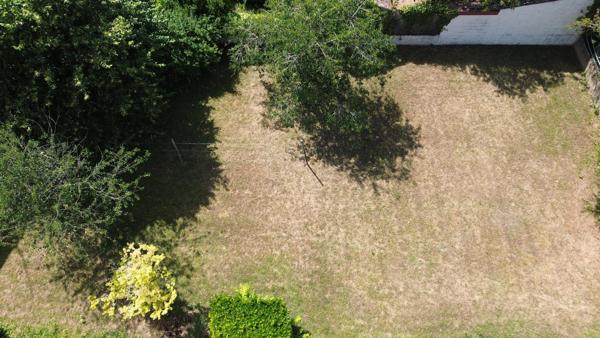 Maison sur sous-sol complet, 4 chambres possibles et jardin sans vis-à-vis