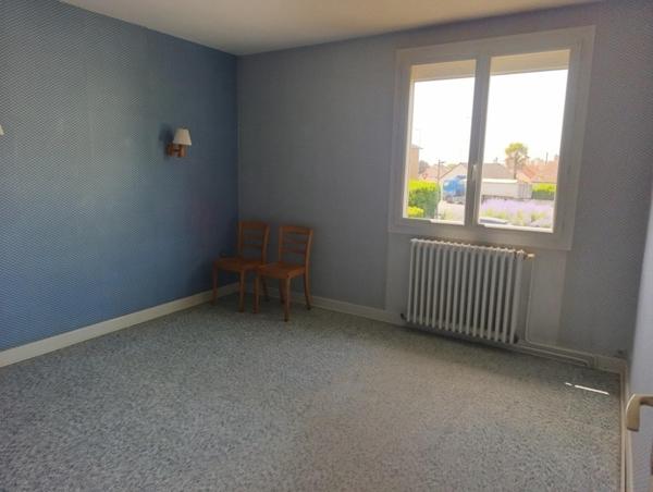 Maison sur sous-sol complet, 4 chambres possibles et jardin sans vis-à-vis