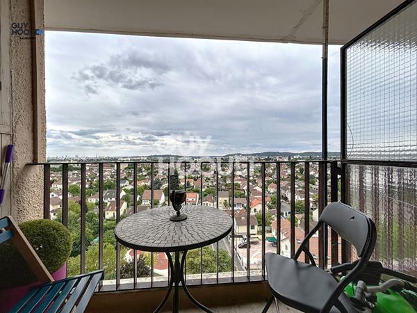 RAVALEMENT et isolation en cours et DEJA PAYÉS ( DPE à venir en C) !- Appartement DERNIER ETAGE 4 pièces 69m² - 3 chambres + cave