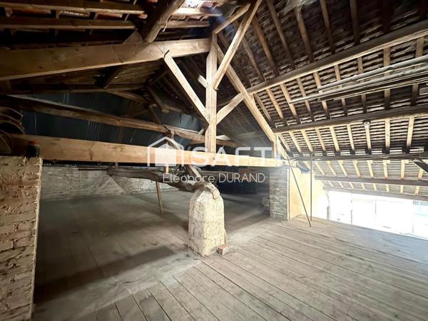 Maison de village avec grange moins de 15 min de Reims