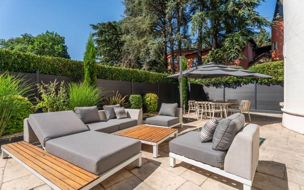 Appartement à vendre    4 pièces • 288 m2 Collonges-au-Mont-d'Or