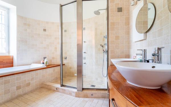 Appartement à vendre    4 pièces • 288 m2 Collonges-au-Mont-d'Or