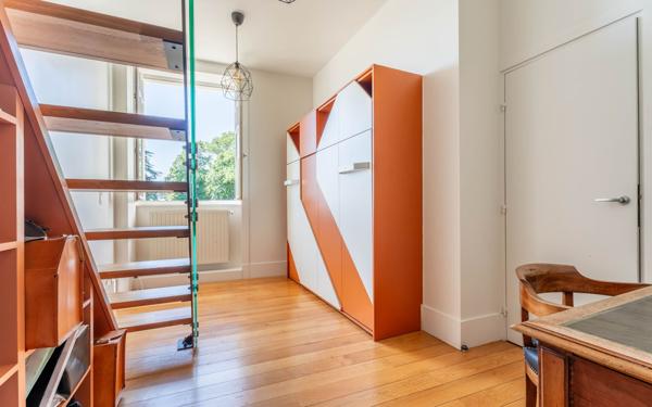 Appartement à vendre    4 pièces • 288 m2 Collonges-au-Mont-d'Or