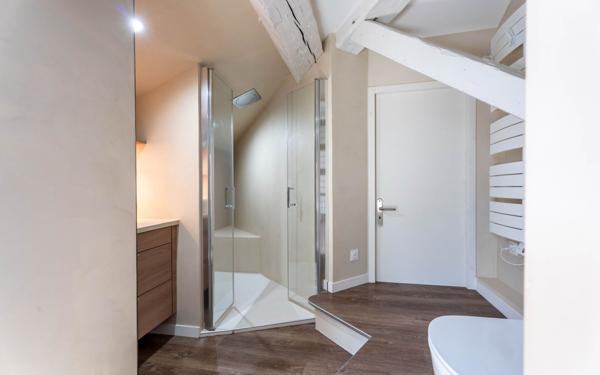 Appartement à vendre    4 pièces • 288 m2 Collonges-au-Mont-d'Or