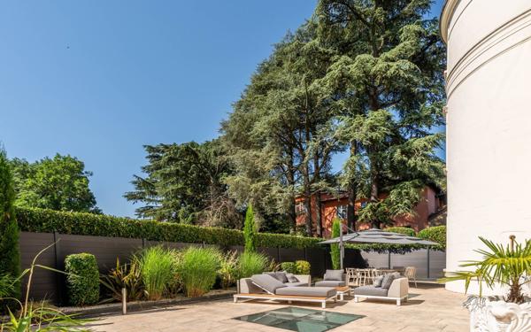 Appartement à vendre    4 pièces • 288 m2 Collonges-au-Mont-d'Or