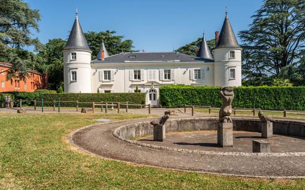 Appartement à vendre    4 pièces • 288 m2 Collonges-au-Mont-d'Or