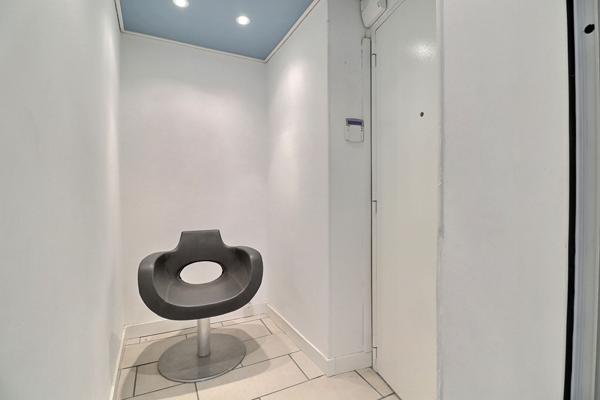 PRADO-13008-LOCAL D'ACTIVITE-MARSEILLE-1 PIECE-TERRASSE