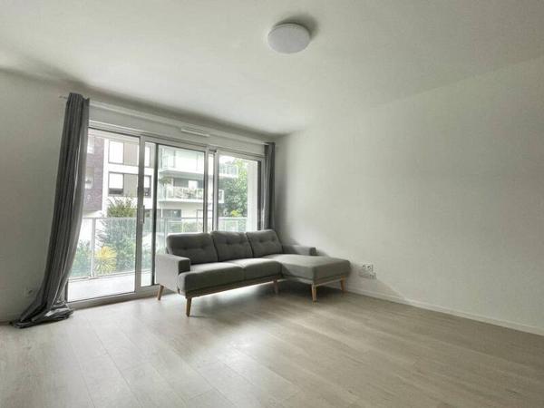 Appartement 2 pièces                                        - 35700 Rennes Réf : 2370