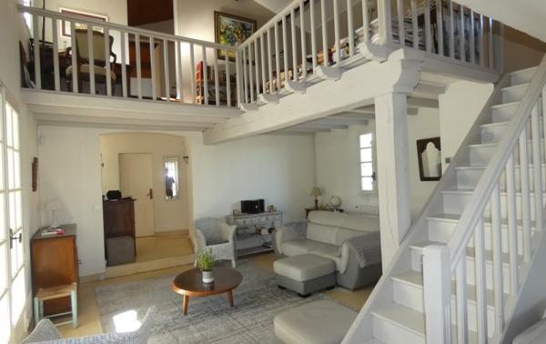 MESCHERS – VUE SUR LA GIRONDE ET LA PLAGE – MAISON SUR UN TERRAIN D’ENVIRON 1.150 M²