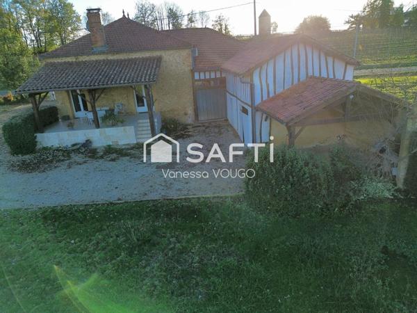 Maison de village avec 2 chambres, grande pièce a vivre et dépendances sur un terrain d'environ 3000m2