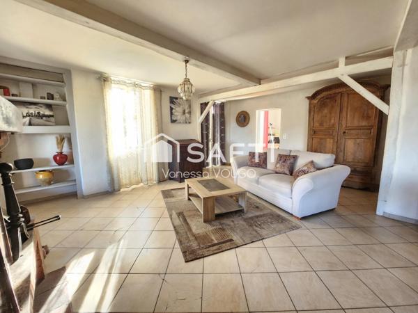 Maison de village avec 2 chambres, grande pièce a vivre et dépendances sur un terrain d'environ 3000m2