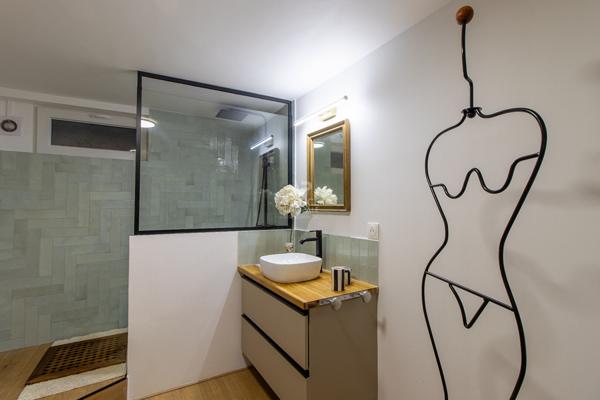 PARIS 18EME - LOFT MEUBLE - RUE DAMREMONT / FELIX ZIEM Loyer 1 770 €/mois charges comprises **  - Référence  6828-NG