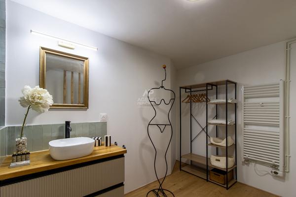PARIS 18EME - LOFT MEUBLE - RUE DAMREMONT / FELIX ZIEM Loyer 1 770 €/mois charges comprises **  - Référence  6828-NG