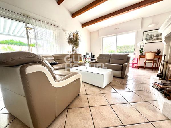 Maison spacieuse à vendre à Périgny - 5 chambres avec piscine