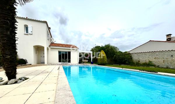 Maison spacieuse à vendre à Périgny - 5 chambres avec piscine