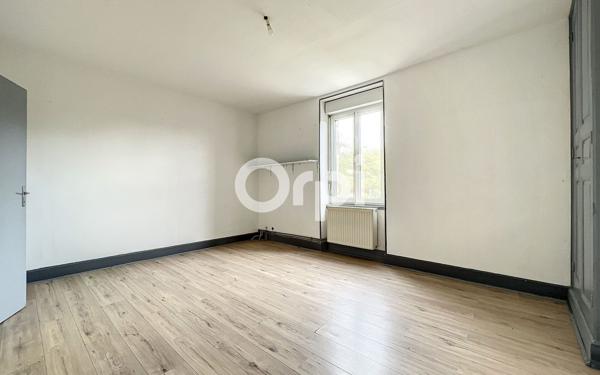 Immeuble à vendre    6 pièces •  Saint-Éloy-les-Mines