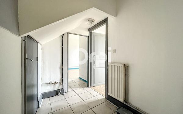 Immeuble à vendre    6 pièces •  Saint-Éloy-les-Mines