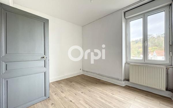 Immeuble à vendre    6 pièces •  Saint-Éloy-les-Mines