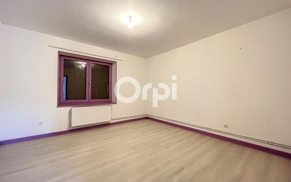 Immeuble à vendre    6 pièces •  Saint-Éloy-les-Mines