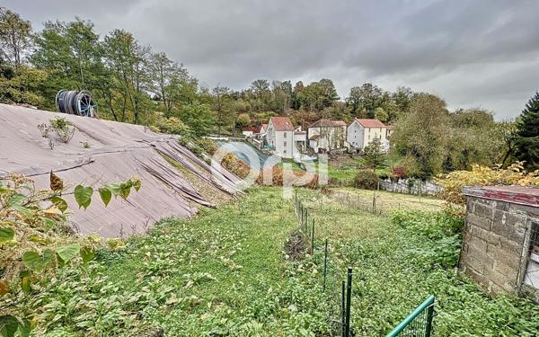 Immeuble à vendre    6 pièces •  Saint-Éloy-les-Mines