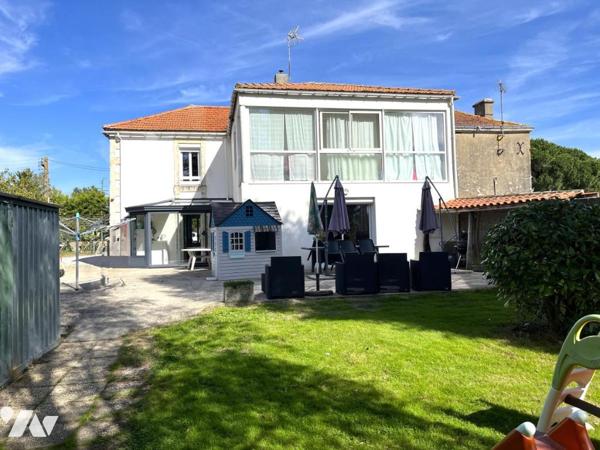 SAINT FLORENT DES BOIS - MAISON à proximité des commodités et des transports