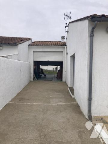 Maison de plain-pied proche centre bourg