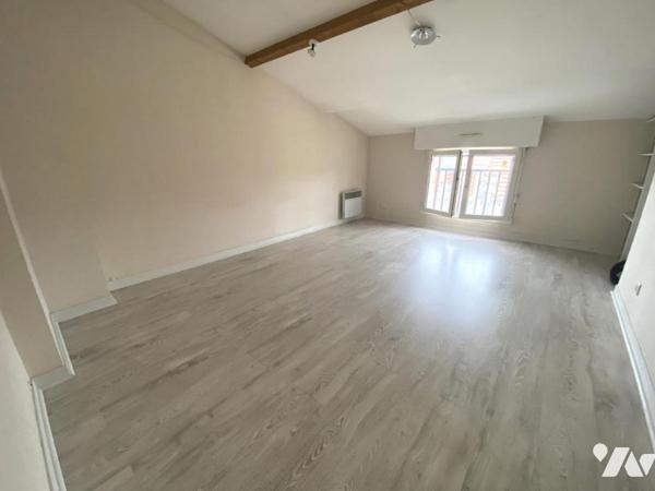 un appartement en duplex de type 4 