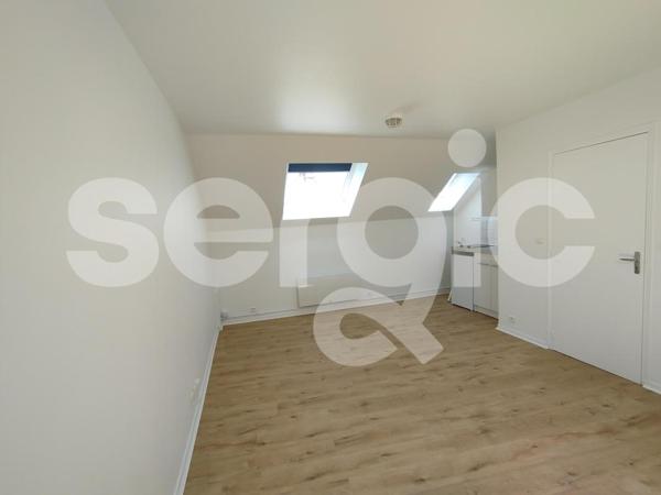 Location 1 Pieces 24 80090 Amiens 25 0594 01 0004