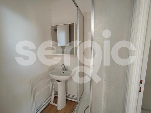 Location 1 Pieces 24 80090 Amiens 25 0594 01 0004