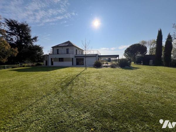 A GENNES MAISON DE 2017