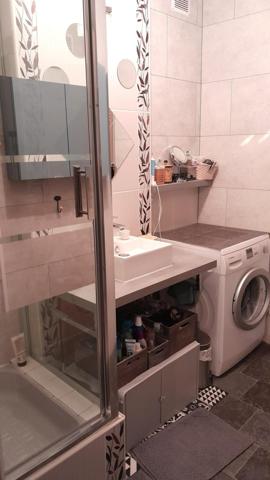 Limite Orléans Madeleine. T4 lumineux. Balconnet. Parking. Cave. Proche transports, commerces et services