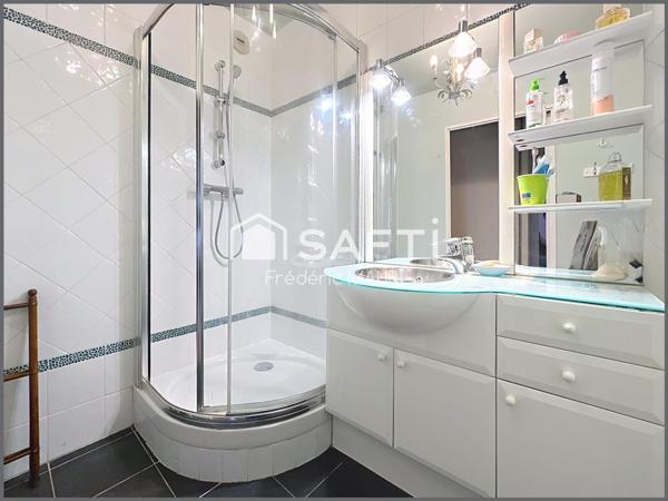 T3 de 75m2 avec balcon, cave et parking