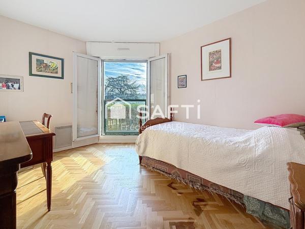 T3 de 75m2 avec balcon, cave et parking