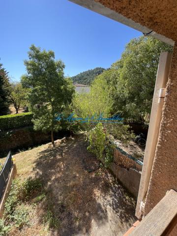 St JEAN DU GARD, proche des commodités à pied, maison de su type F4 avec jardin