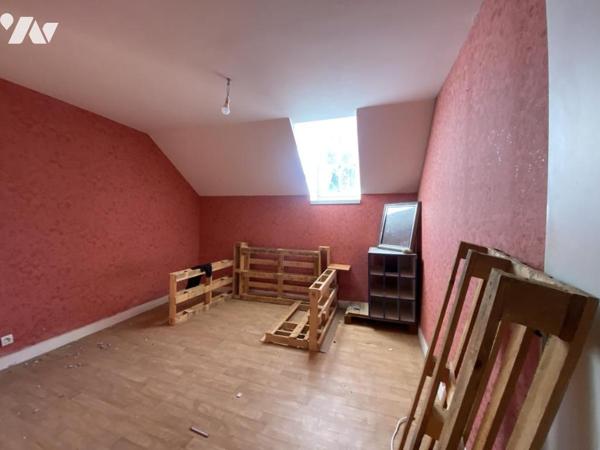 A VENDRE - IMMEUBLE - ERNEE 