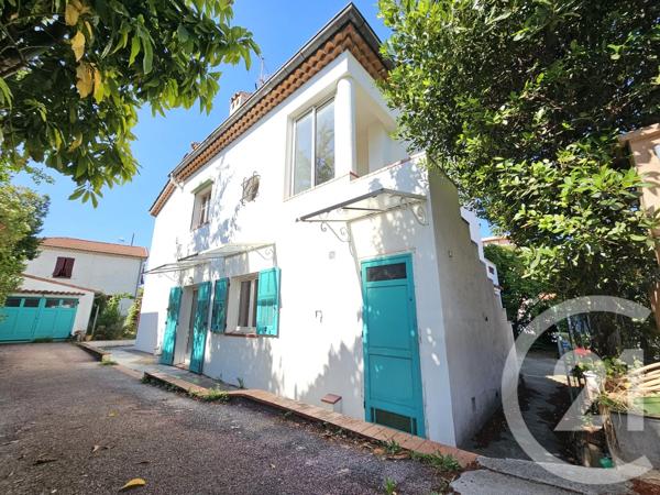 Maison à vendre  6 pièces - 151,60 m 2   CAGNES SUR MER  - 06