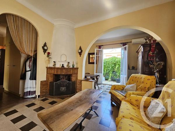 Maison à vendre  6 pièces - 151,60 m 2   CAGNES SUR MER  - 06