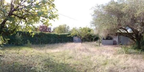 Villa T4 de 102m2 sur 1907de terrain avec 2 garages.