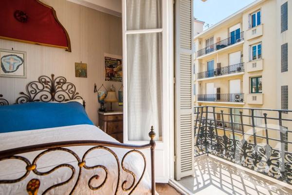 Appartement F5 à vendre  5 pièces - 115 m 2   NICE  - 06