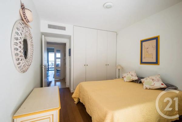 Appartement F3 à vendre  3 pièces - 63,42 m 2   VILLEFRANCHE SUR MER  - 06