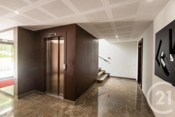 Appartement F3 à vendre  3 pièces - 63,42 m 2   VILLEFRANCHE SUR MER  - 06