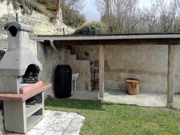 MAGNIFIQUE HABITATION TROGLODYTIQUE - BOURRE