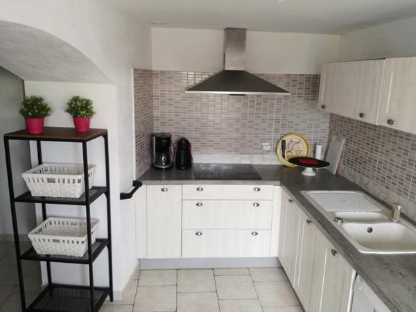 MAGNIFIQUE HABITATION TROGLODYTIQUE - BOURRE