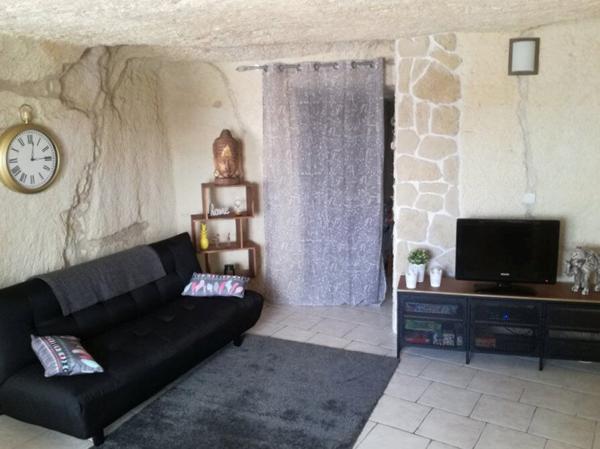 MAGNIFIQUE HABITATION TROGLODYTIQUE - BOURRE