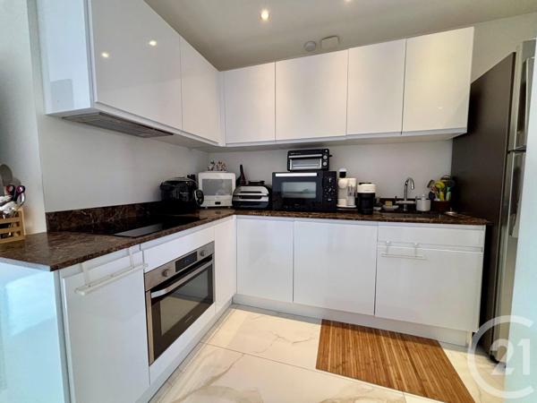 Appartement F4 à vendre  4 pièces - 70,56 m 2   LE CANNET  - 06